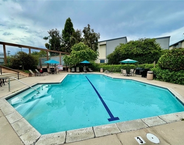 8840 Villa La Jolla Drive - Photo Thumbnail 19