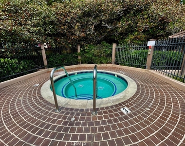 8840 Villa La Jolla Drive - Photo Thumbnail 20