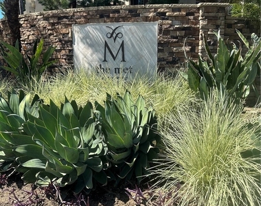 5525 Canoga - Photo Thumbnail 1