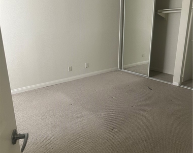 5525 Canoga - Photo Thumbnail 10