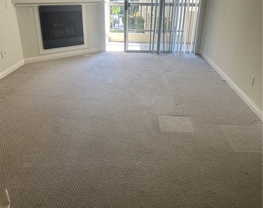5525 Canoga - Photo Thumbnail 8