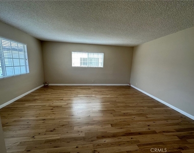 23740 Welby Way - Photo Thumbnail 2