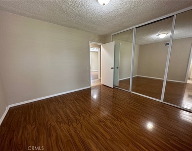 23740 Welby Way - Photo Thumbnail 14