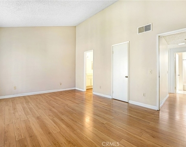 9531 Sepulveda Blvd - Photo Thumbnail 11