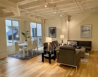 312 W 5th Street - Photo Thumbnail 1