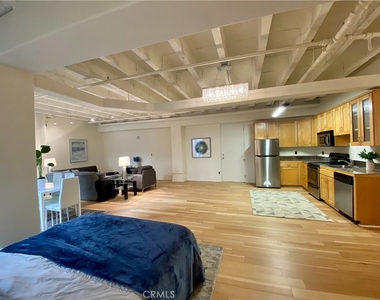 312 W 5th Street - Photo Thumbnail 13
