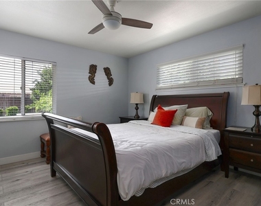 6629 Melba Ave - Photo Thumbnail 9