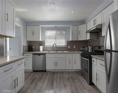 6629 Melba Ave - Photo Thumbnail 6
