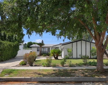 6629 Melba Ave - Photo Thumbnail 2
