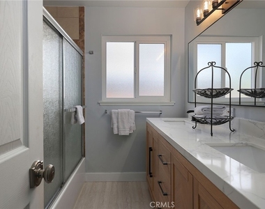 6629 Melba Ave - Photo Thumbnail 12