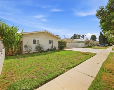 22248 Leadwell - Photo Thumbnail 4
