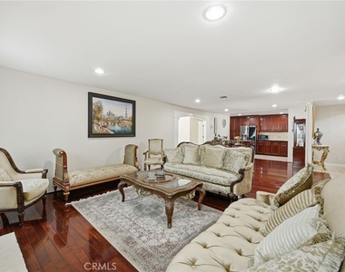 22248 Leadwell - Photo Thumbnail 15