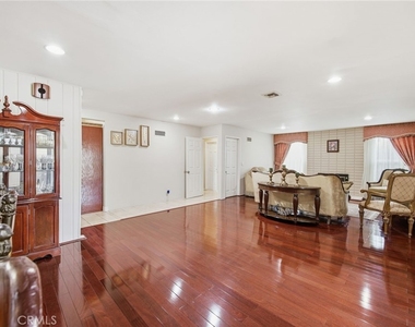 22248 Leadwell - Photo Thumbnail 13