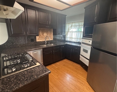 14726 Tupper - Photo Thumbnail 8