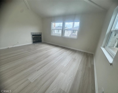 14726 Tupper - Photo Thumbnail 25