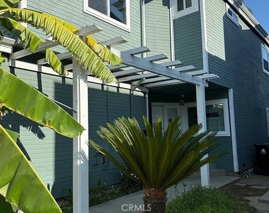 14726 Tupper - Photo Thumbnail 2