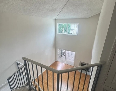 14726 Tupper - Photo Thumbnail 17