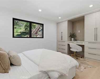 2638 Zorada Drive - Photo Thumbnail 23