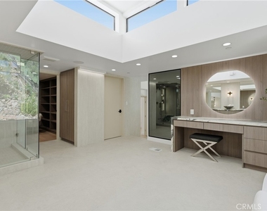 2638 Zorada Drive - Photo Thumbnail 33