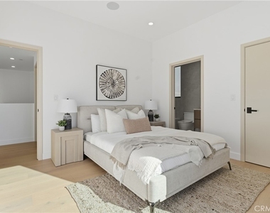 2638 Zorada Drive - Photo Thumbnail 17