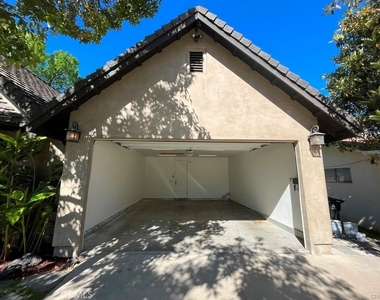 5645 Manton - Photo Thumbnail 23