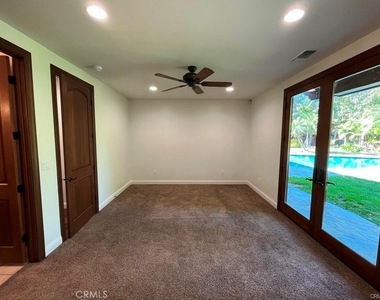 5645 Manton - Photo Thumbnail 21