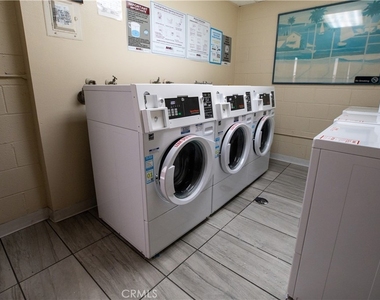 4015 W 137th Street - Photo Thumbnail 16