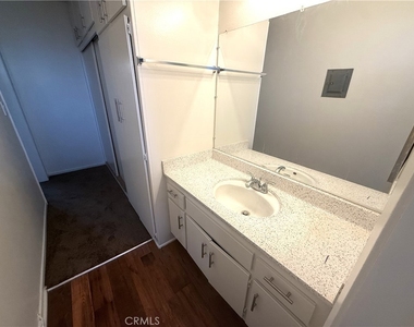 4015 W 137th Street - Photo Thumbnail 14