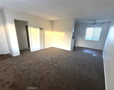 4015 W 137th Street - Photo Thumbnail 9