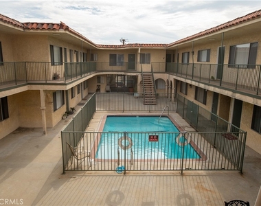 4015 W 137th Street - Photo Thumbnail 6