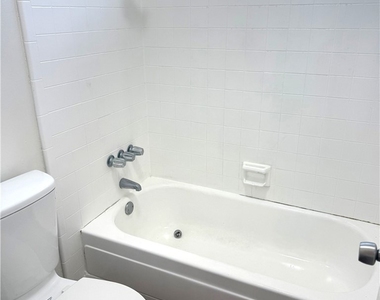 4015 W 137th Street - Photo Thumbnail 15
