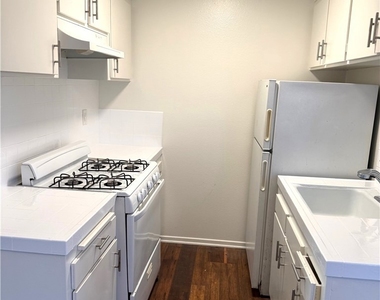 4015 W 137th Street - Photo Thumbnail 10