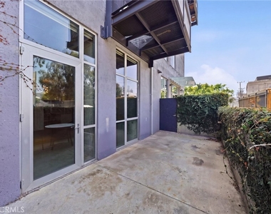 825 E 4th - Photo Thumbnail 6