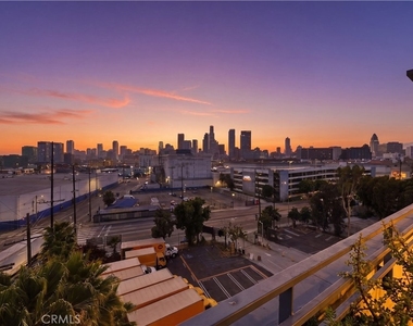 825 E 4th - Photo Thumbnail 9