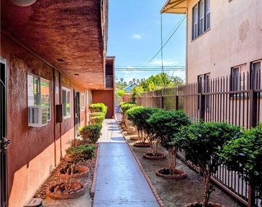 1708 Pine Avenue - Photo Thumbnail 10