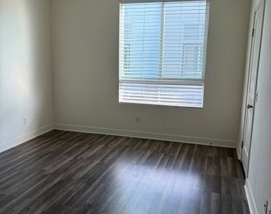 9046 Garvey - Photo Thumbnail 10