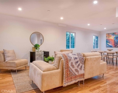 2333 1/2 Langdale Avenue - Photo Thumbnail 1