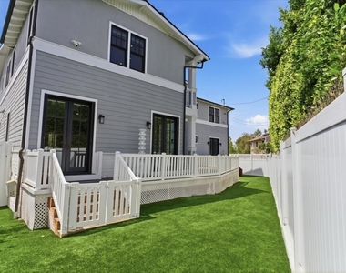 7214 Mccool Avenue - Photo Thumbnail 10