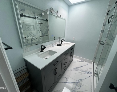 1075 Chevron Court - Photo Thumbnail 19