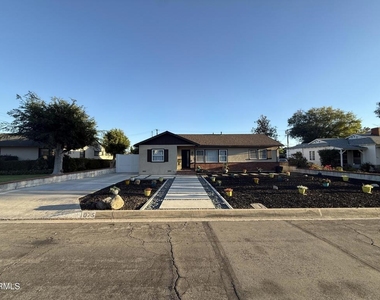 1075 Chevron Court - Photo Thumbnail 1