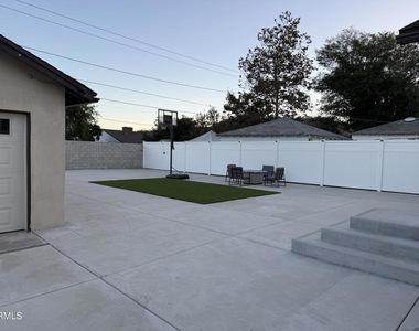 1075 Chevron Court - Photo Thumbnail 21