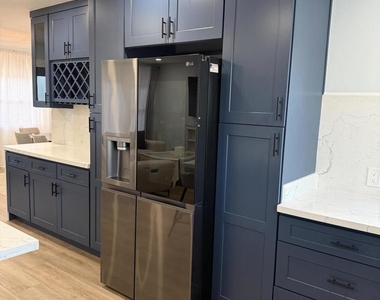 1075 Chevron Court - Photo Thumbnail 8