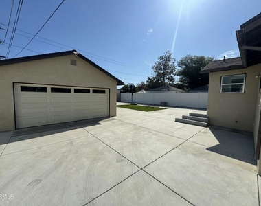 1075 Chevron Court - Photo Thumbnail 23