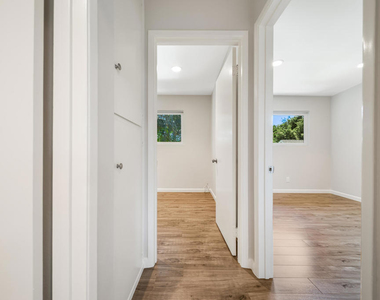 761 E Orange Grove Boulevard - Photo Thumbnail 11