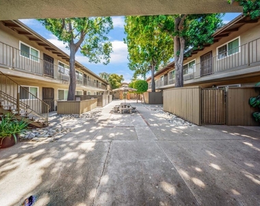 761 E Orange Grove Boulevard - Photo Thumbnail 21
