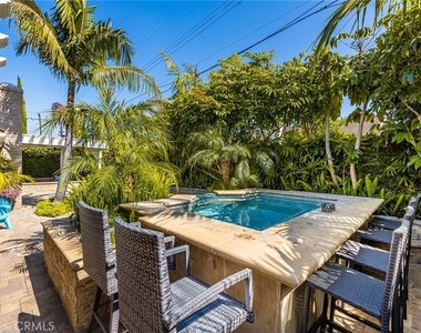 9442 Tiki Circle - Photo Thumbnail 14