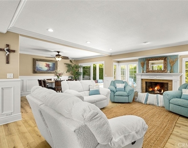 9442 Tiki Circle - Photo Thumbnail 16