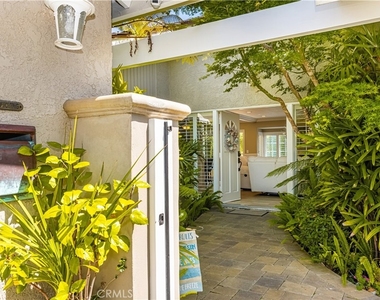 9442 Tiki Circle - Photo Thumbnail 5