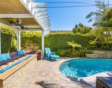 9442 Tiki Circle - Photo Thumbnail 6