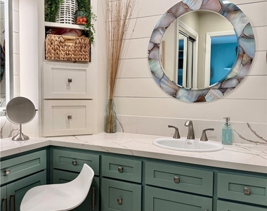 9442 Tiki Circle - Photo Thumbnail 10